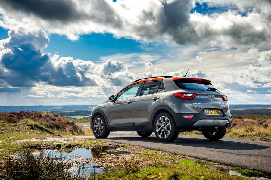  Kia Stonic First Edition 2017 года  (UK) (фото 18 из 48)